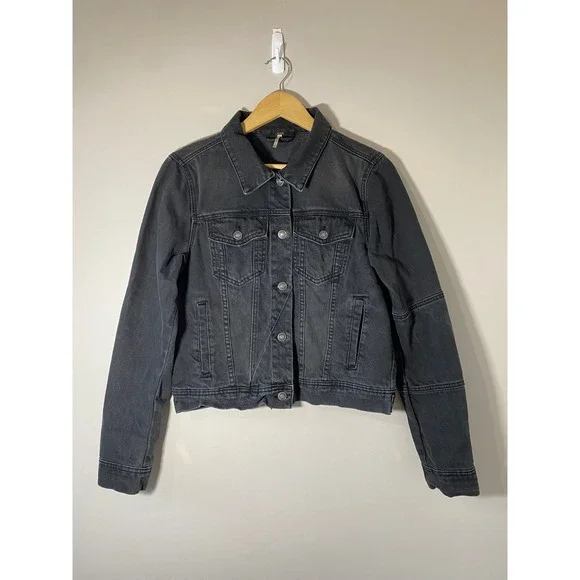 Free People Rumors Denim Jacket Black Trucker Cropped Button Front Size SMALL - Picture 2 of 5